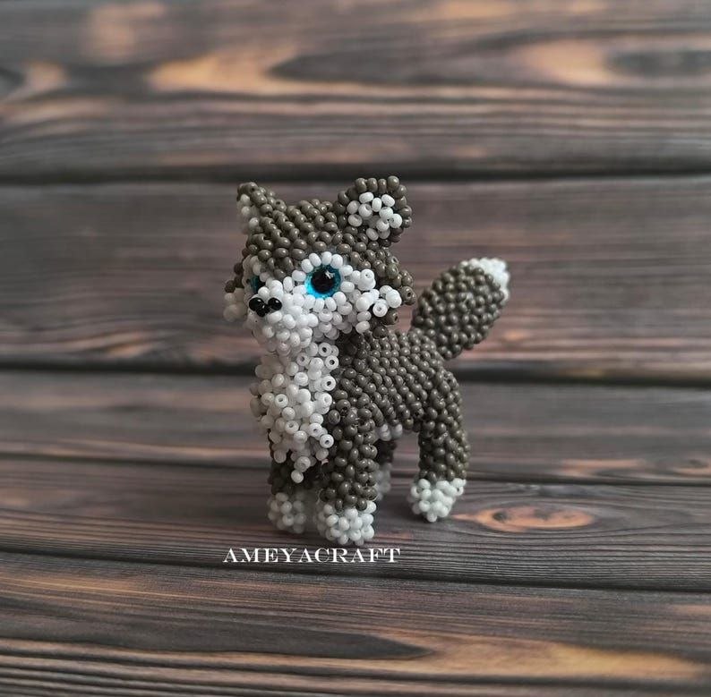 Handcrafted Beaded wolf Figurine — photo 1